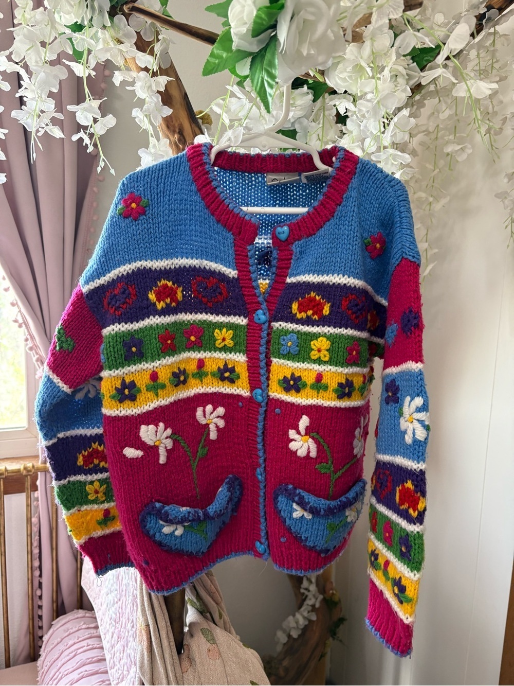 Hand-Knit Vintage Floral Embroidered Cardigan Sweater π¦
